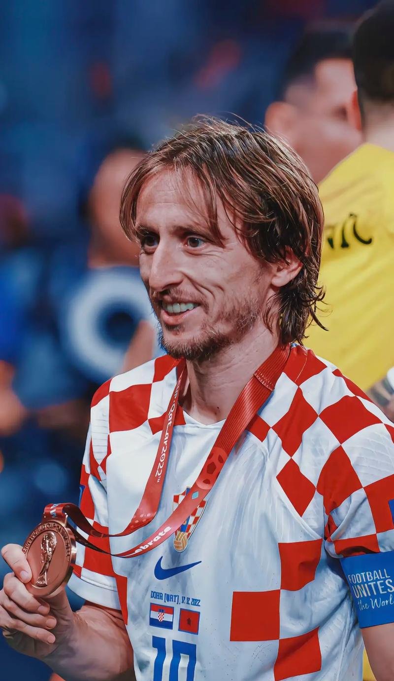 过往欧冠14次出现单赛季前6战全胜球队，最终仅2队夺冠（欧冠史上曾有14次球队单季前六战全胜，最终仅两队捧杯）