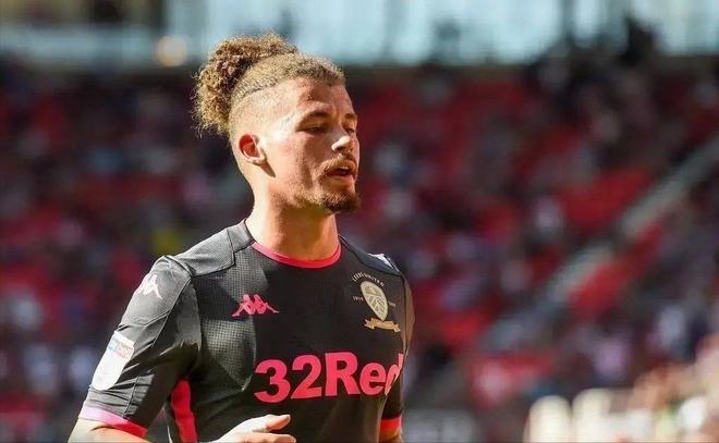 邮报：新主场用地估值存在分歧，曼联可能先买一部分土地开建（邮报：新球场用地估值有分歧，曼联或先购部分地块动工）