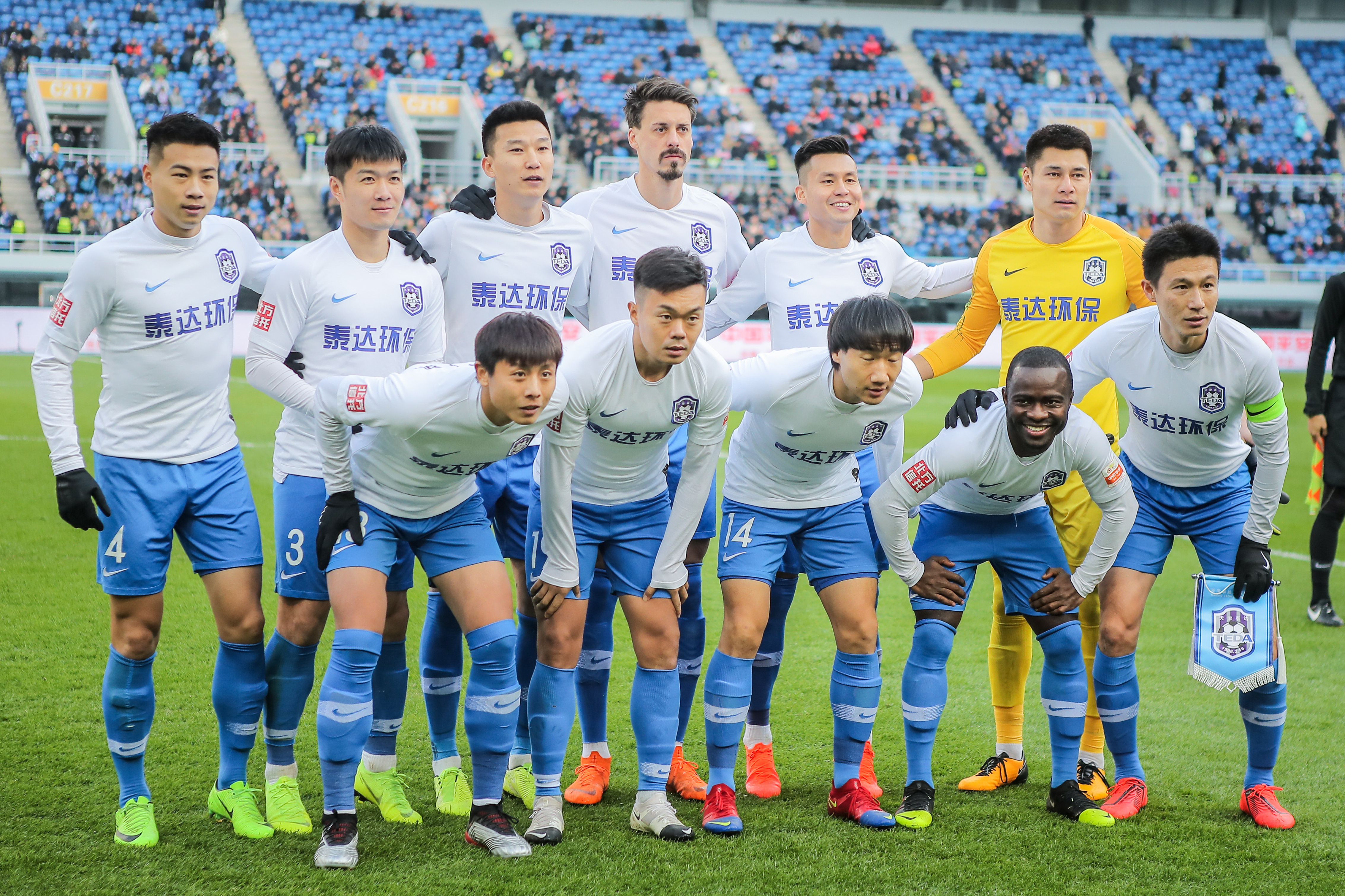 云顶之弈奶盾阿木木阵容怎么玩