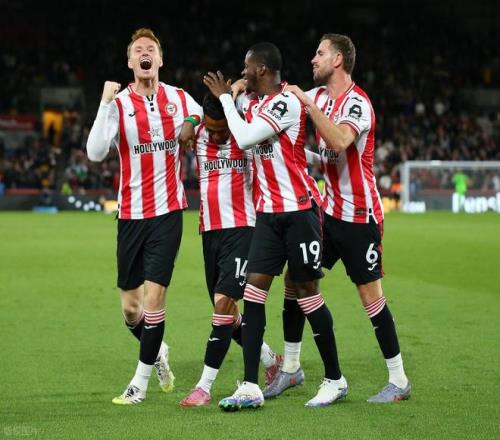 马卡：霍安和拉菲尼亚可能战毕包时回归，巴萨还可能回诺坎普（马卡报：霍安与拉菲尼亚有望战毕包时复出，巴萨或重返诺坎普）