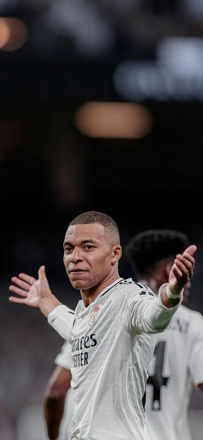 莱奥：我有个人的进球目标，虽然我不想说但我把目标定得很高（莱奥：进球目标暂不透露，但我给自己定得很高）