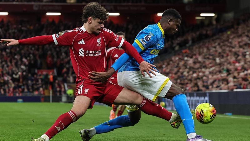 老鹰主帅：杰伦·约翰逊真正渴望的是胜利，他的潜力不止于此（老鹰主帅盛赞杰伦-约翰逊：以胜利为先，潜力远未见顶）